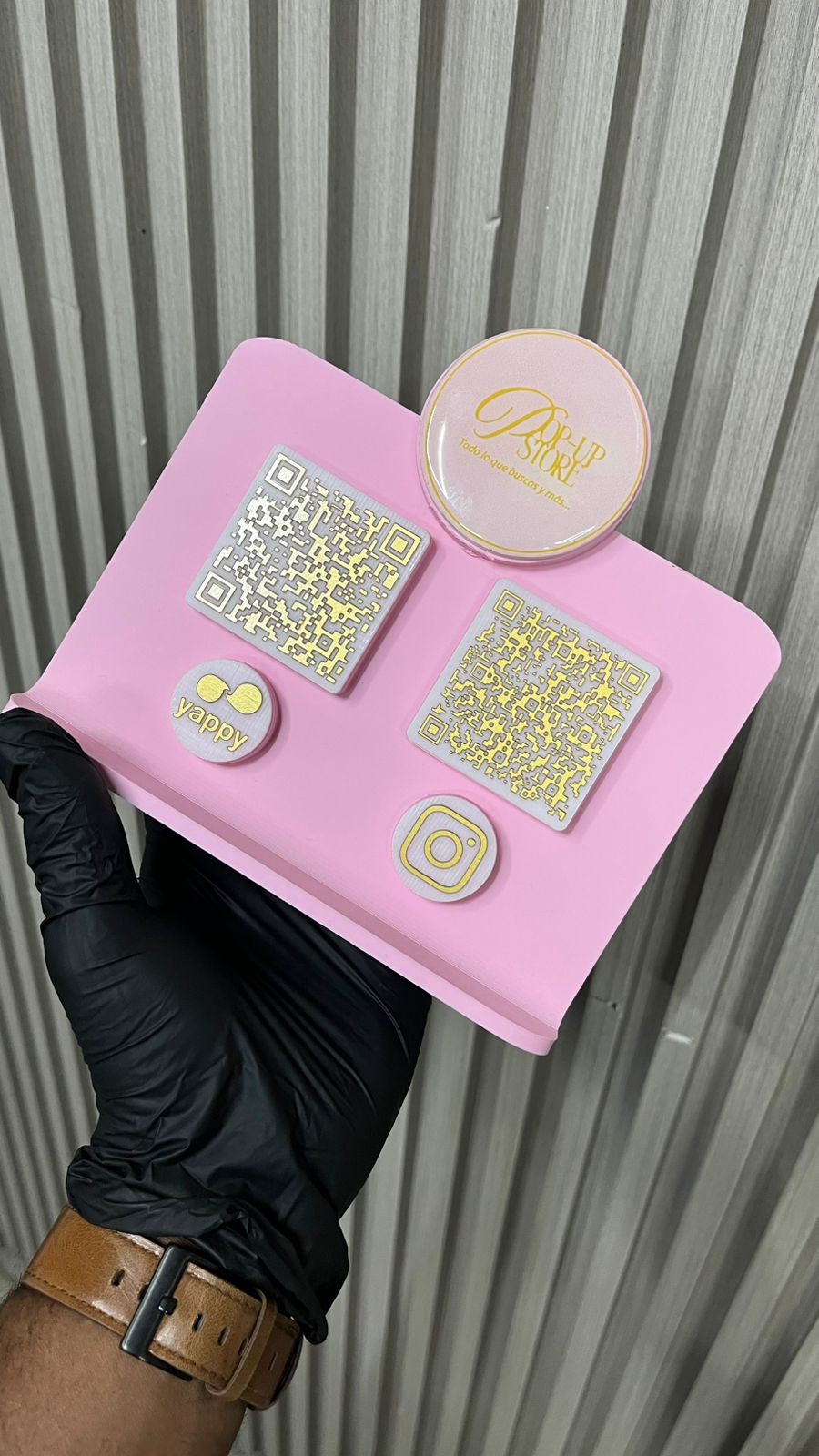 Stand EscaneaYa – QR  para pagos y redes 17 CM